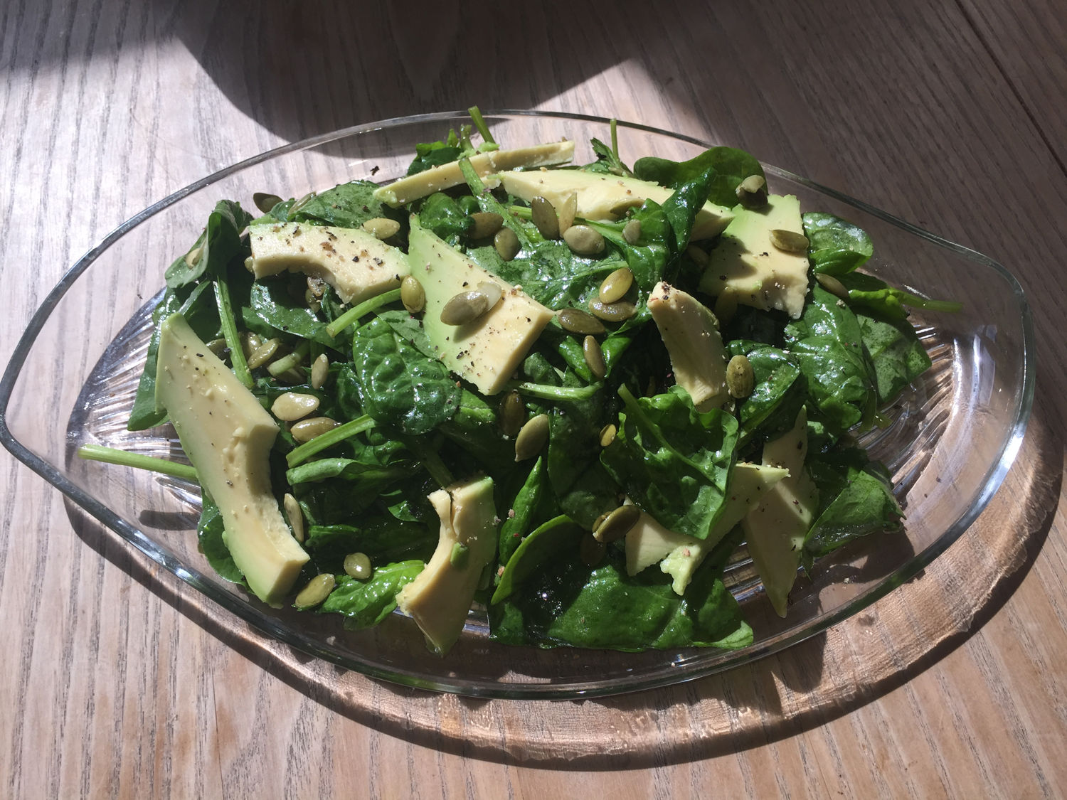 Baby Spinach, Avocado & Pumpkin Seed Salad